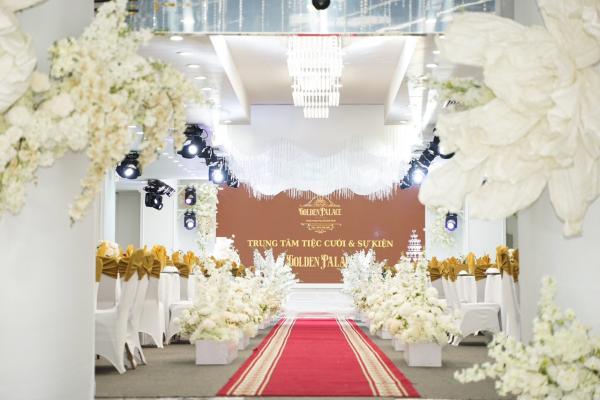  Trung tâm tổ chức tiệc cưới Golden Palace Long Biên có cơ sở vật chất hiện đại